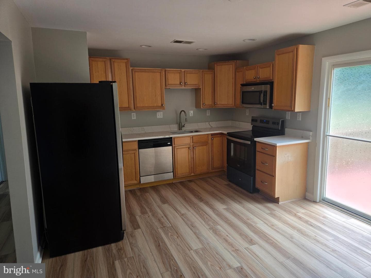 65 Hawthorne Avenue photo 7