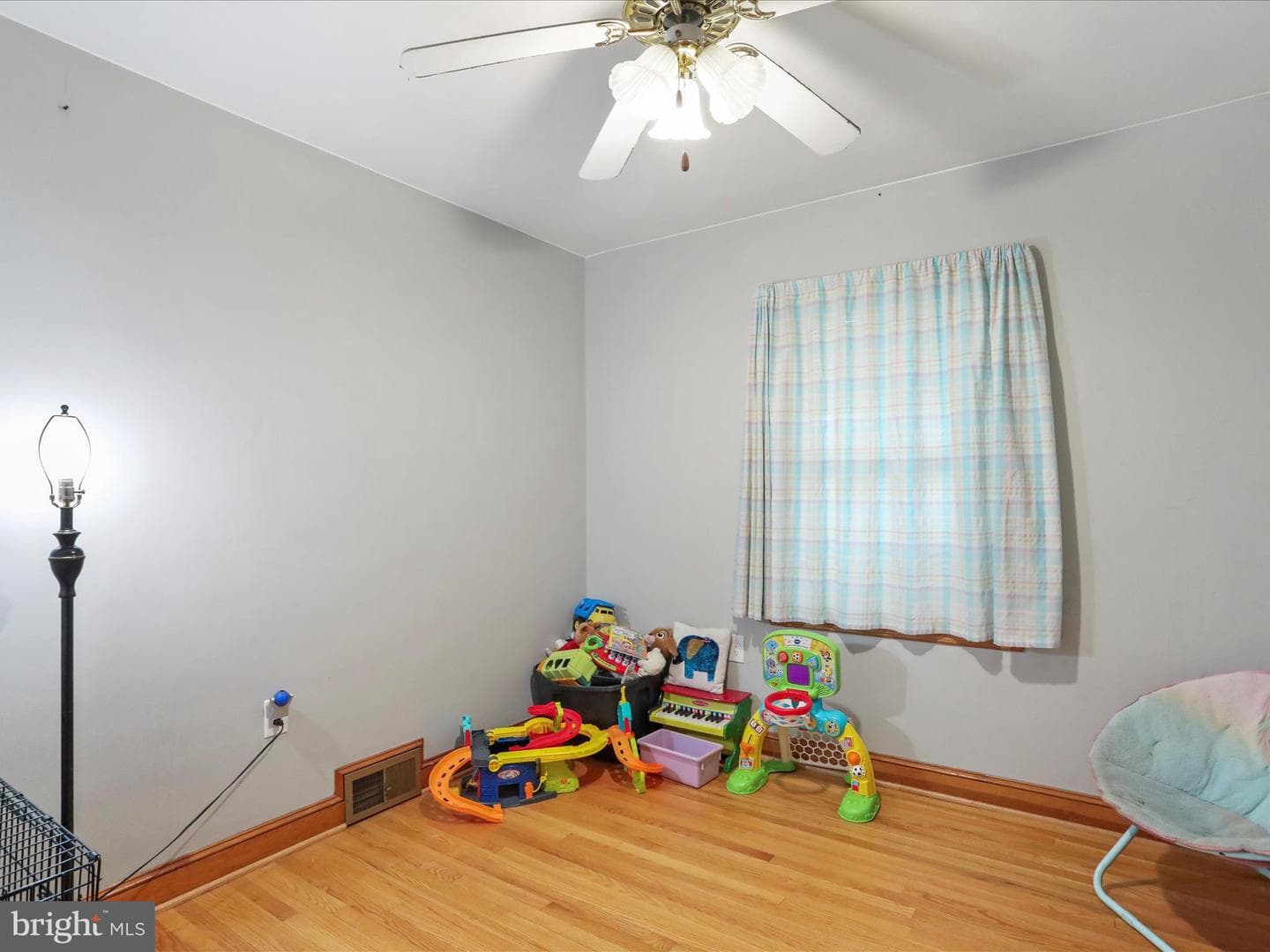 915 Florida Ave photo 23