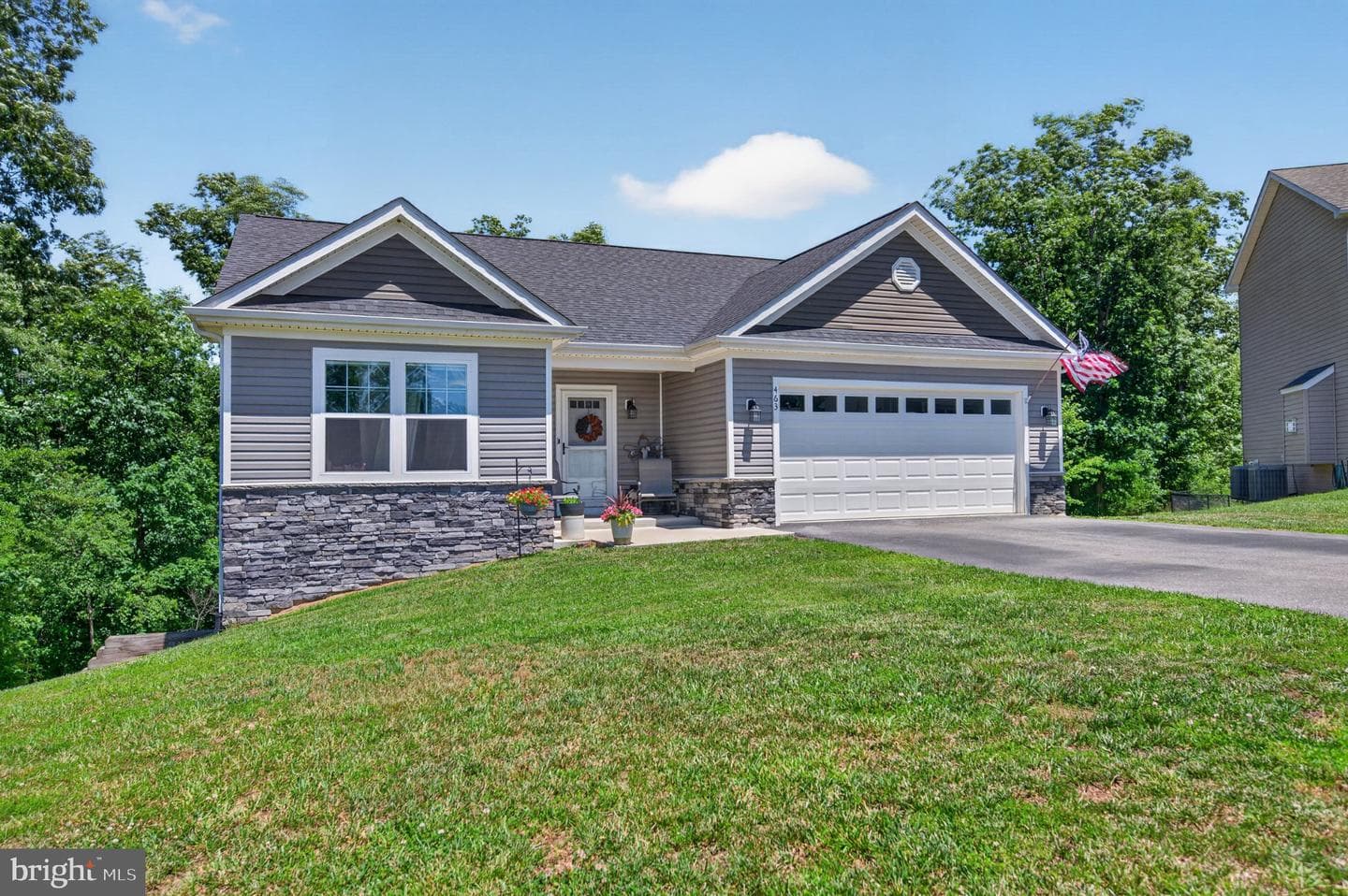 463 Executive Way photo 23