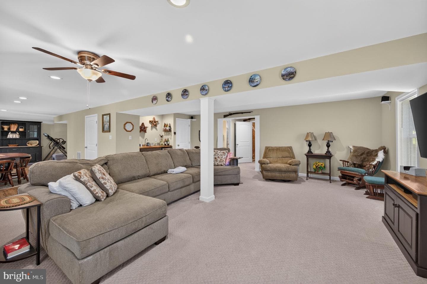 463 Executive Way photo 57
