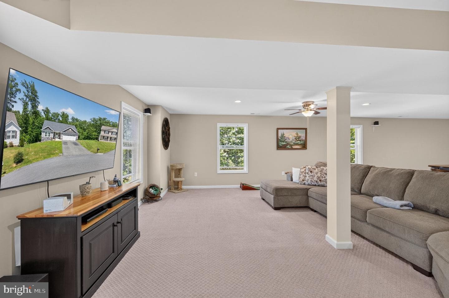 463 Executive Way photo 59