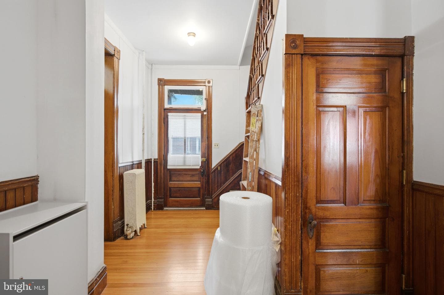 310 W Burke Street photo 16
