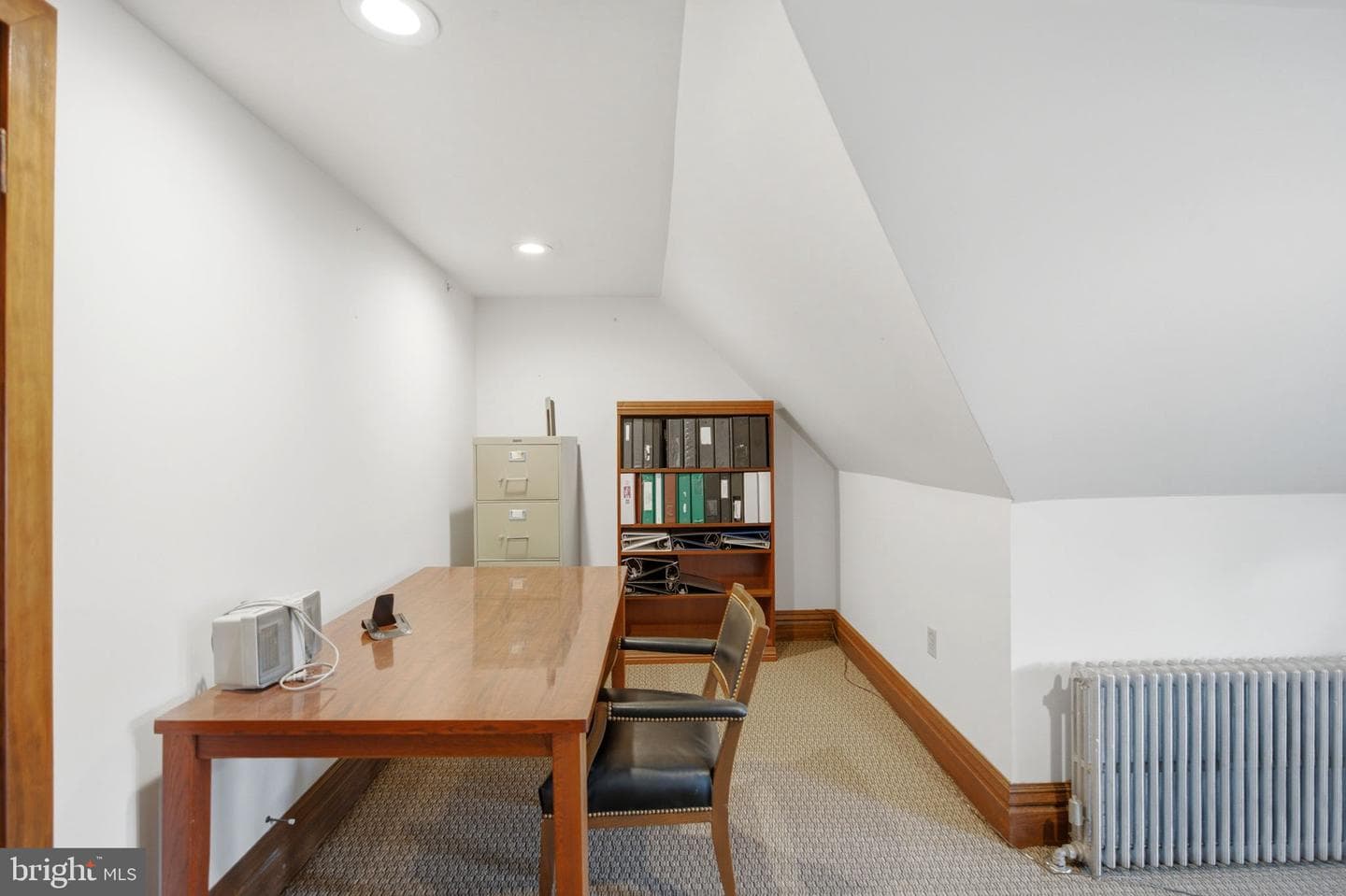 310 W Burke Street photo 76