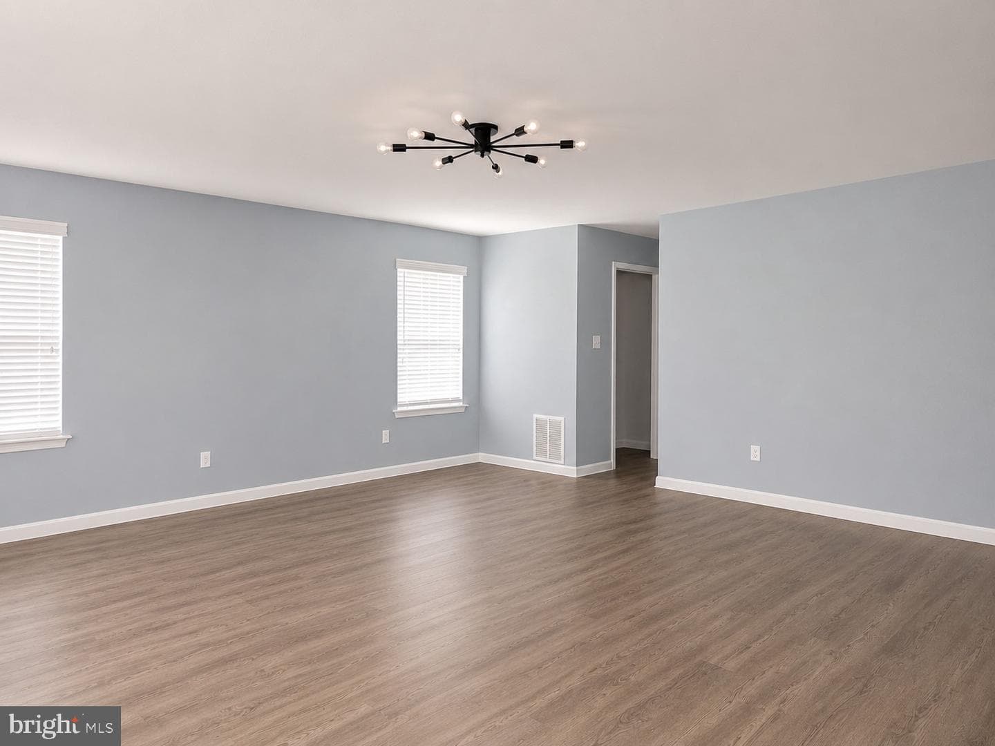 105 Seurat Lane photo 20