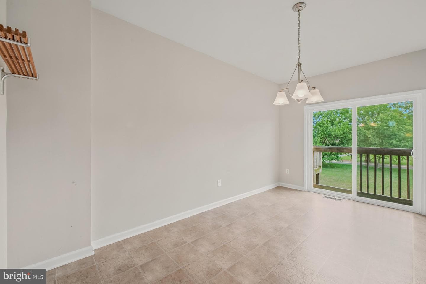 19 Ontario Drive photo 14