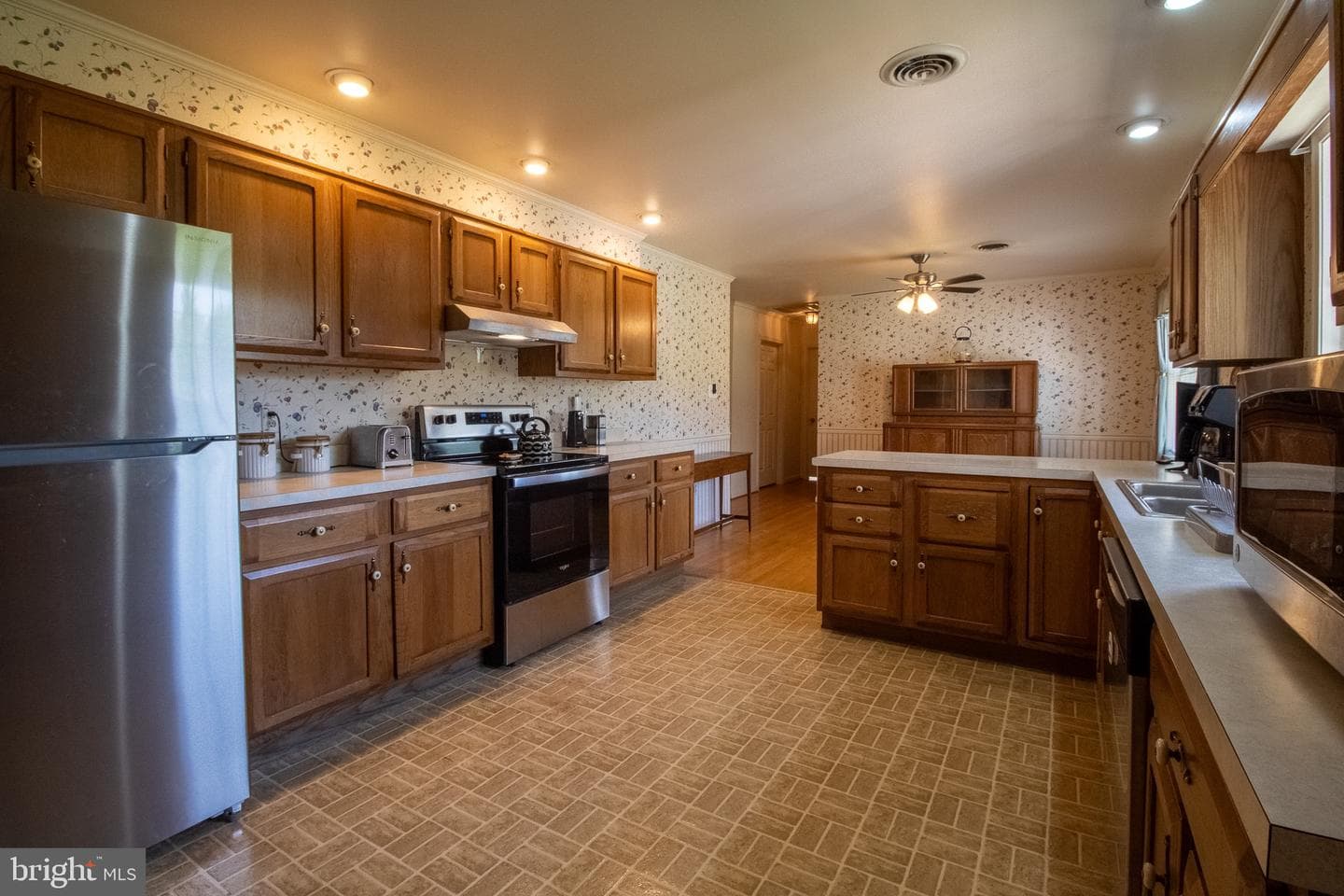 91 Meadowbrook Drive photo 21