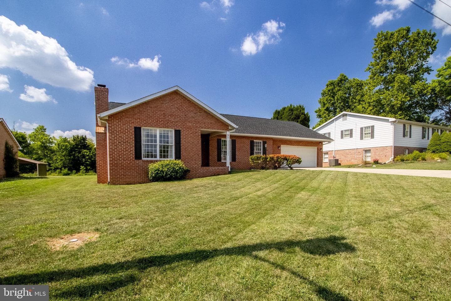 91 Meadowbrook Drive photo 5