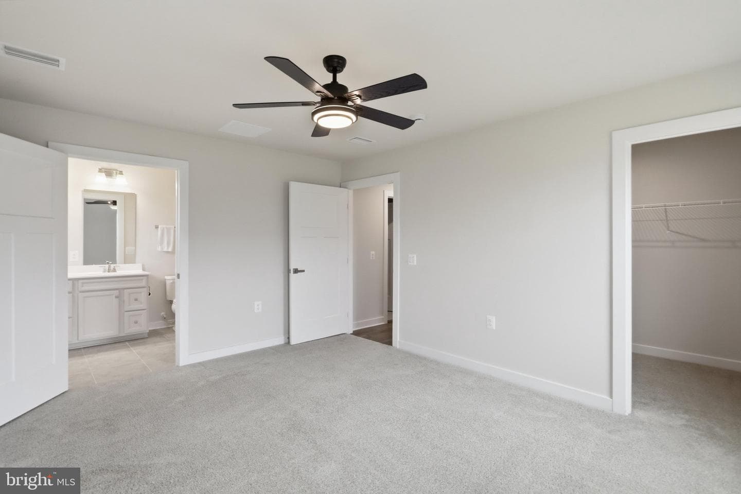 14 Wyoming Way photo 13