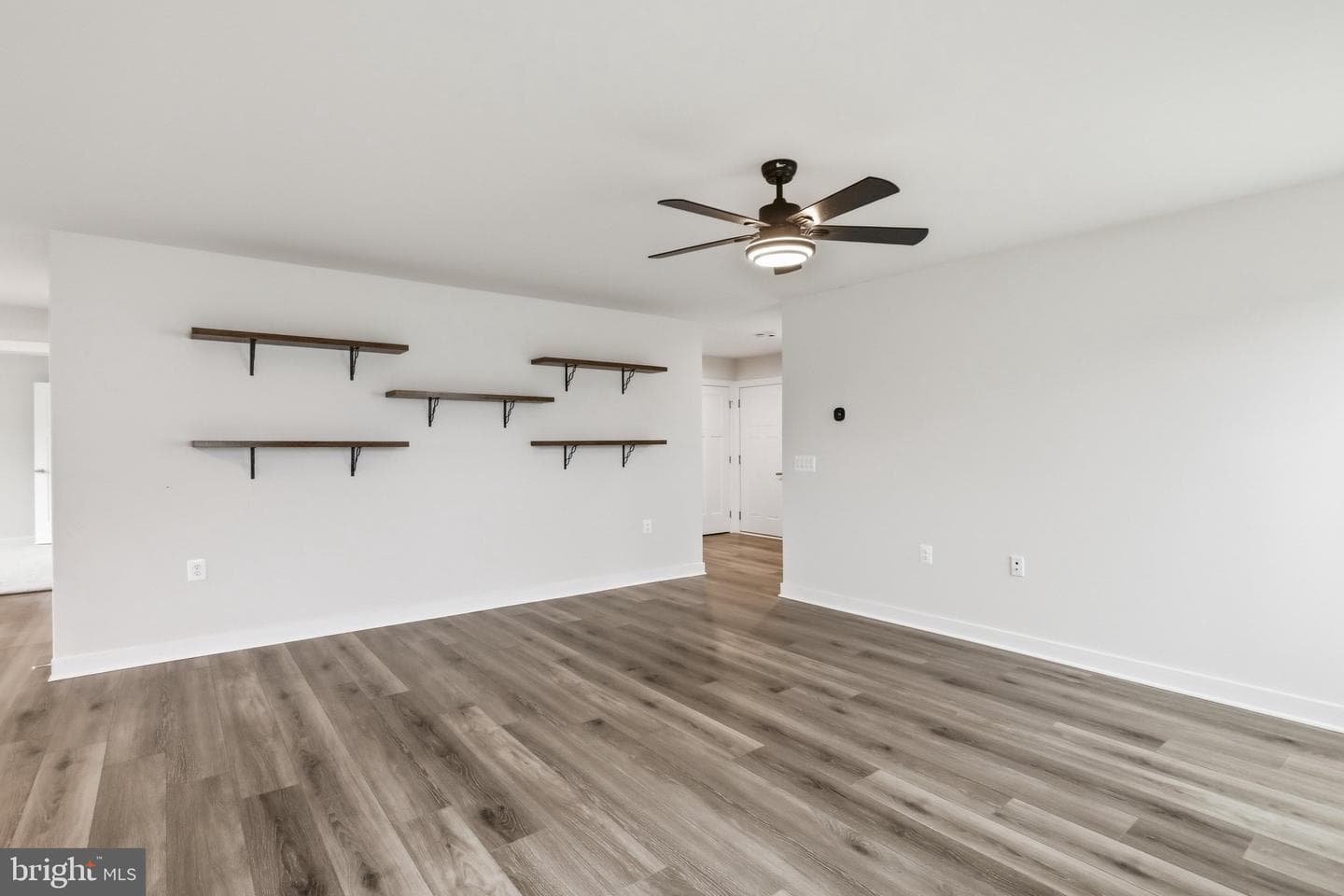 14 Wyoming Way photo 6
