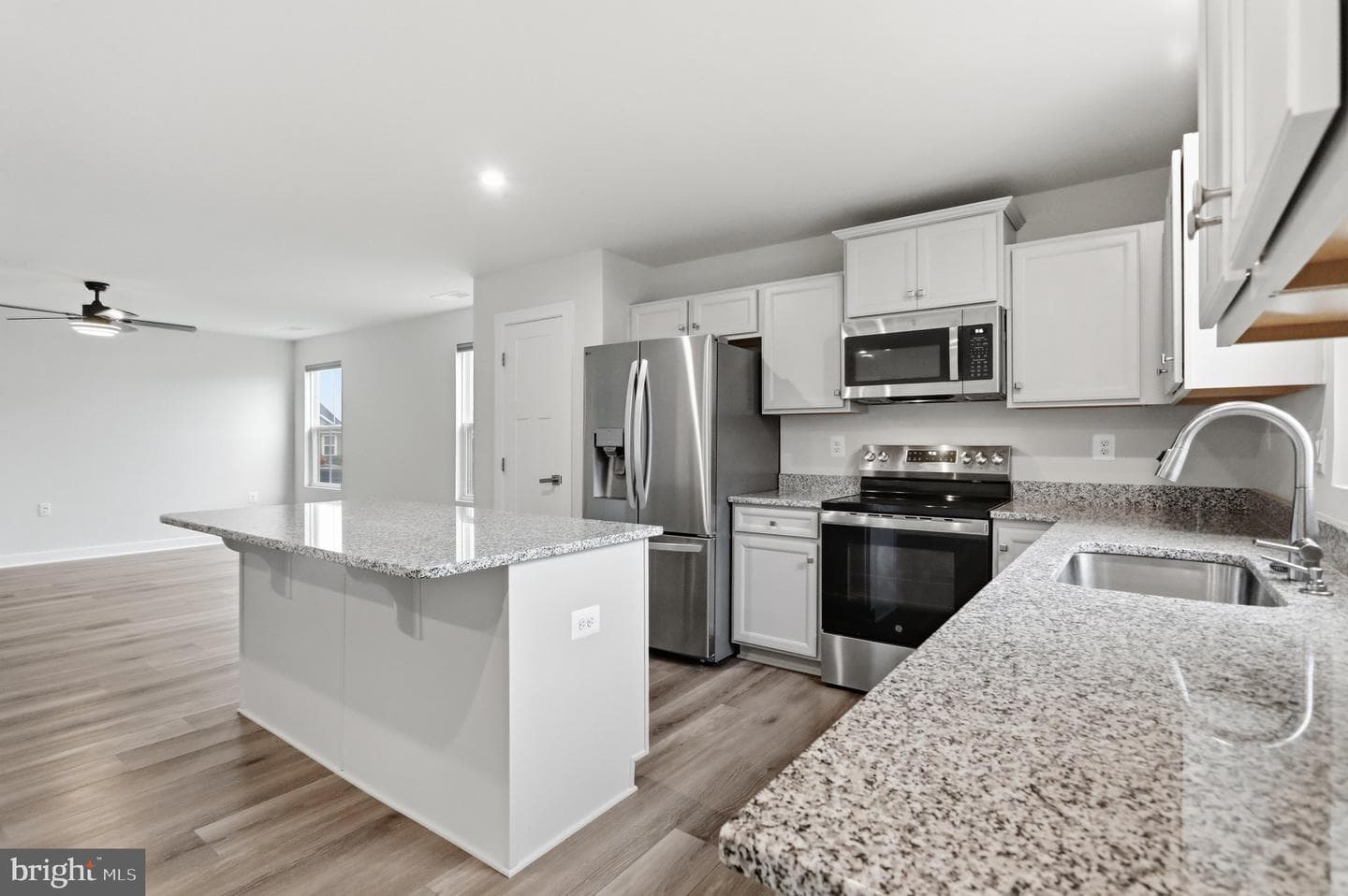 14 Wyoming Way photo 8