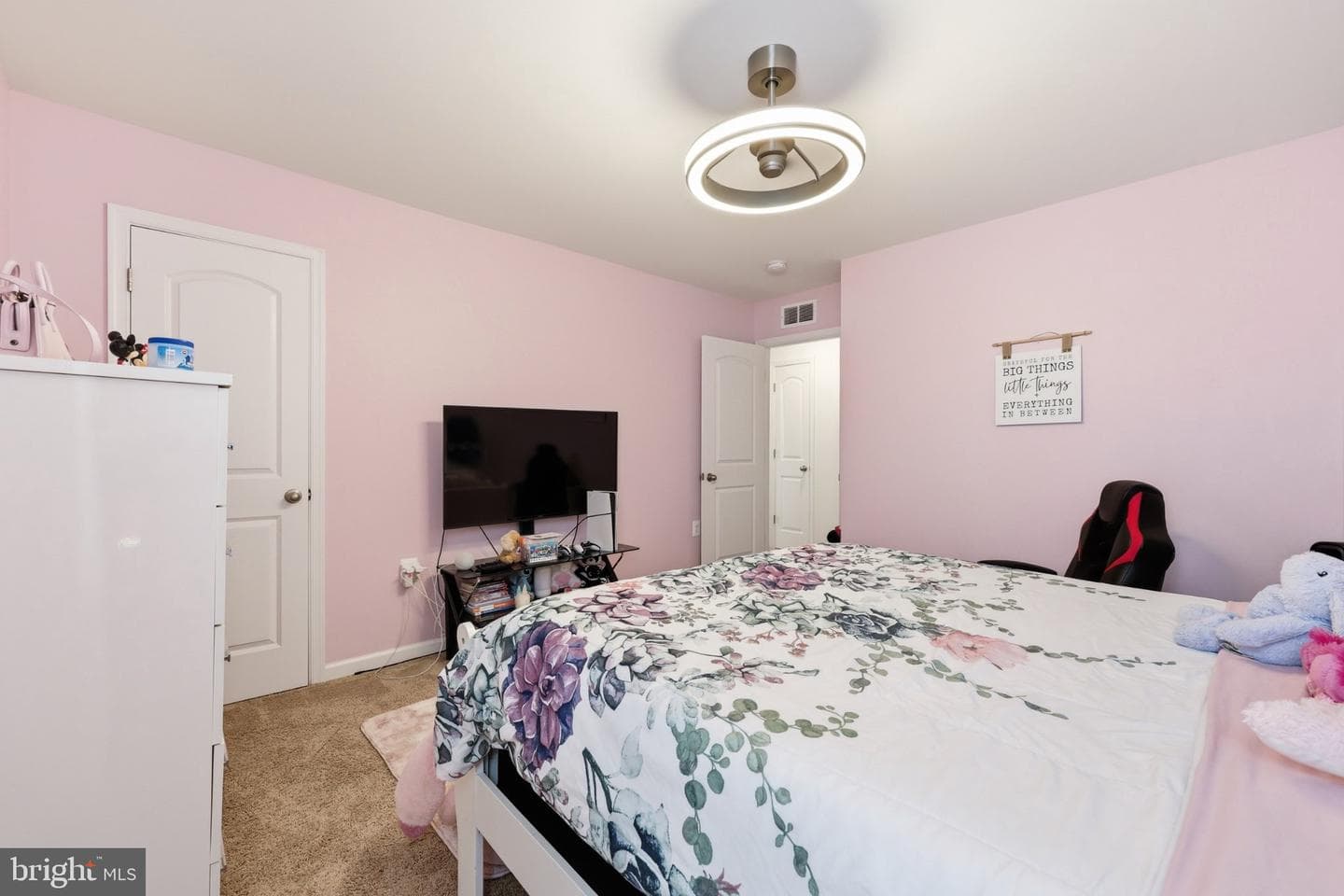 58 Sargent Lane photo 35