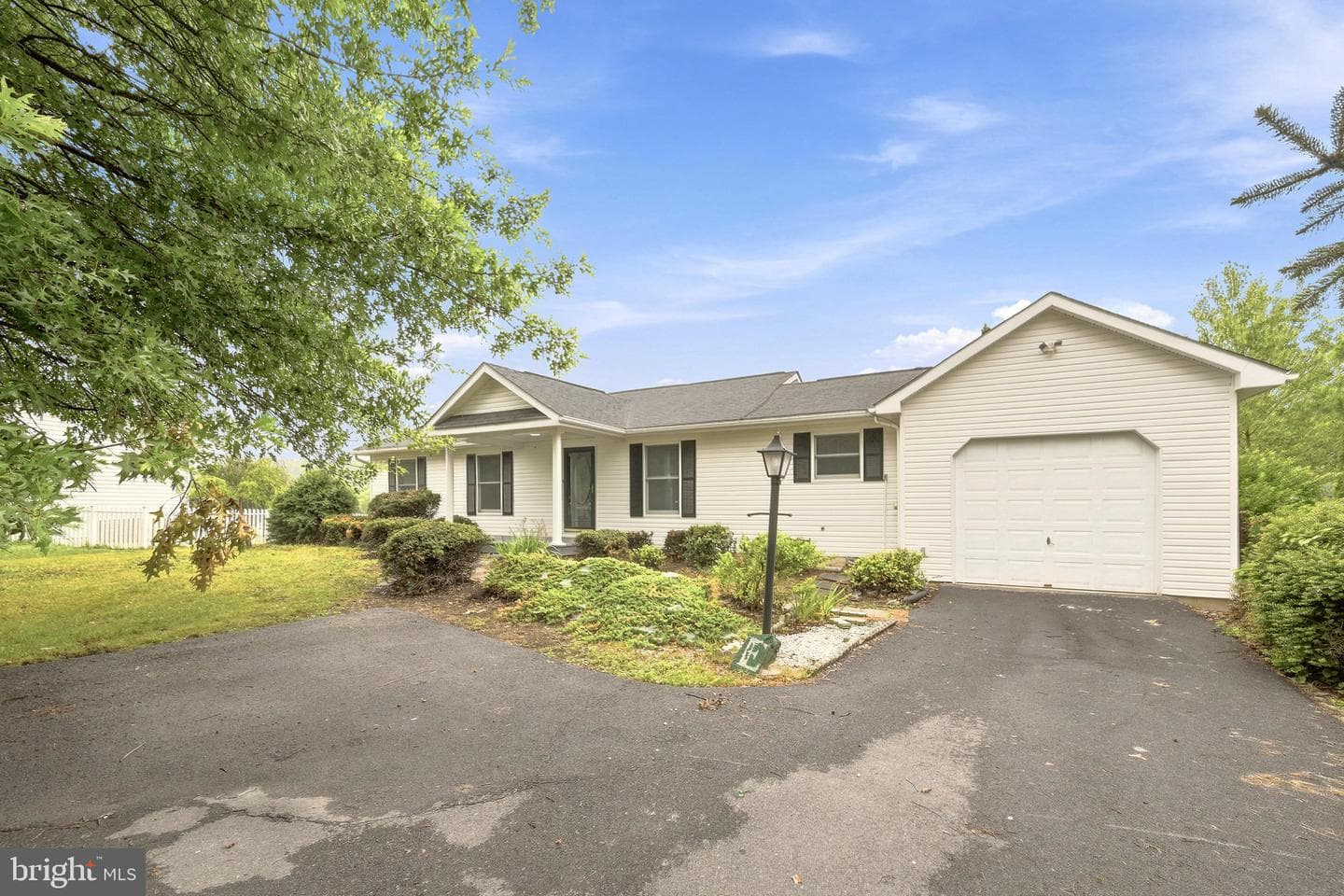 65 Live Oak Court, Martinsburg