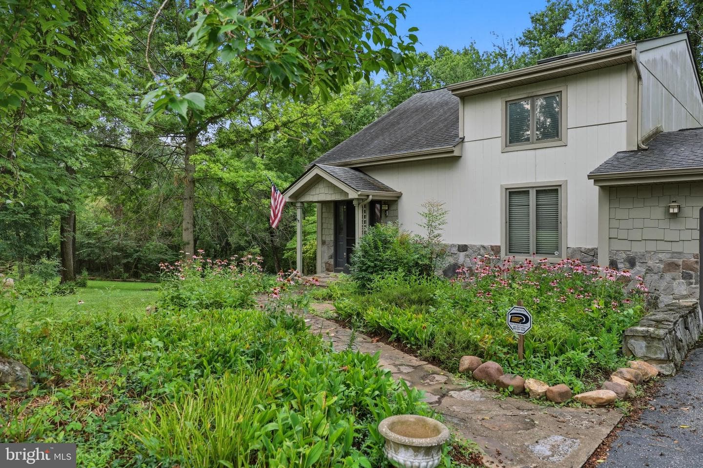 661 Panorama Drive photo 3