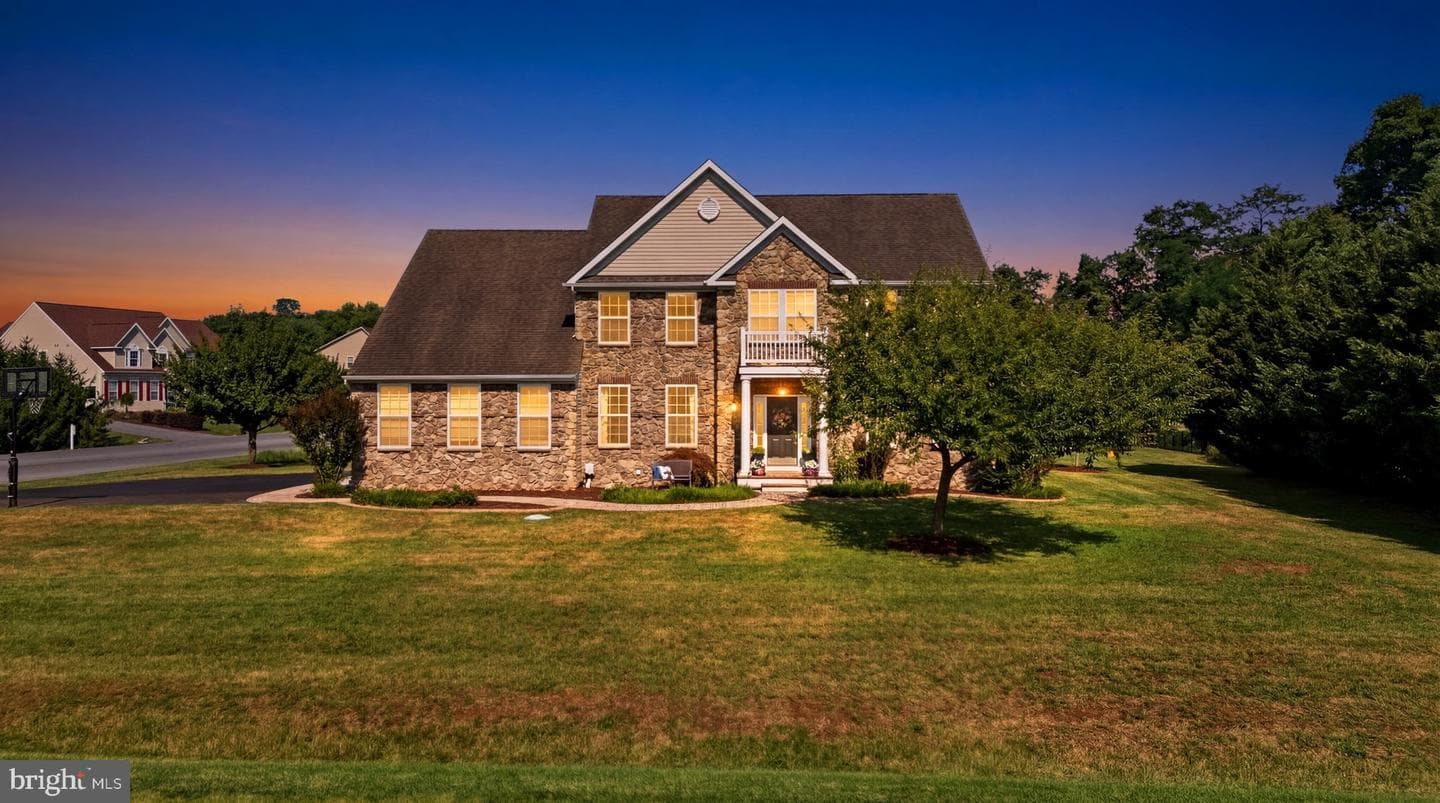 97 Soaring Eagle Way, Martinsburg