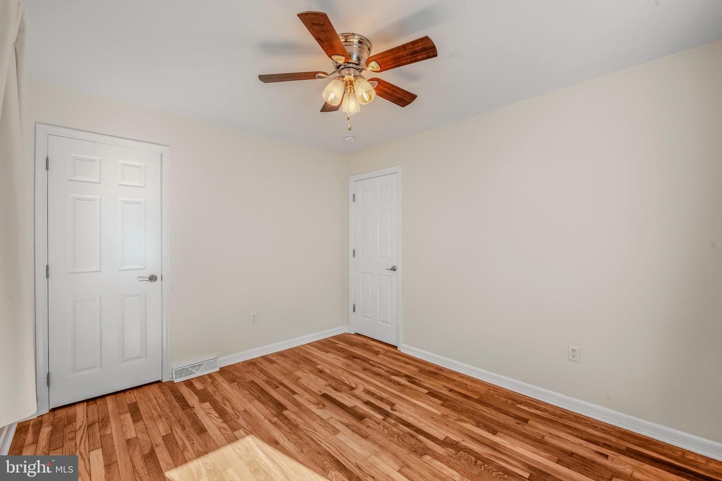 709 Berry Street photo 15