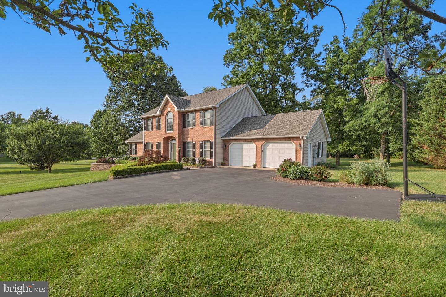 221 Hadley Drive photo 7