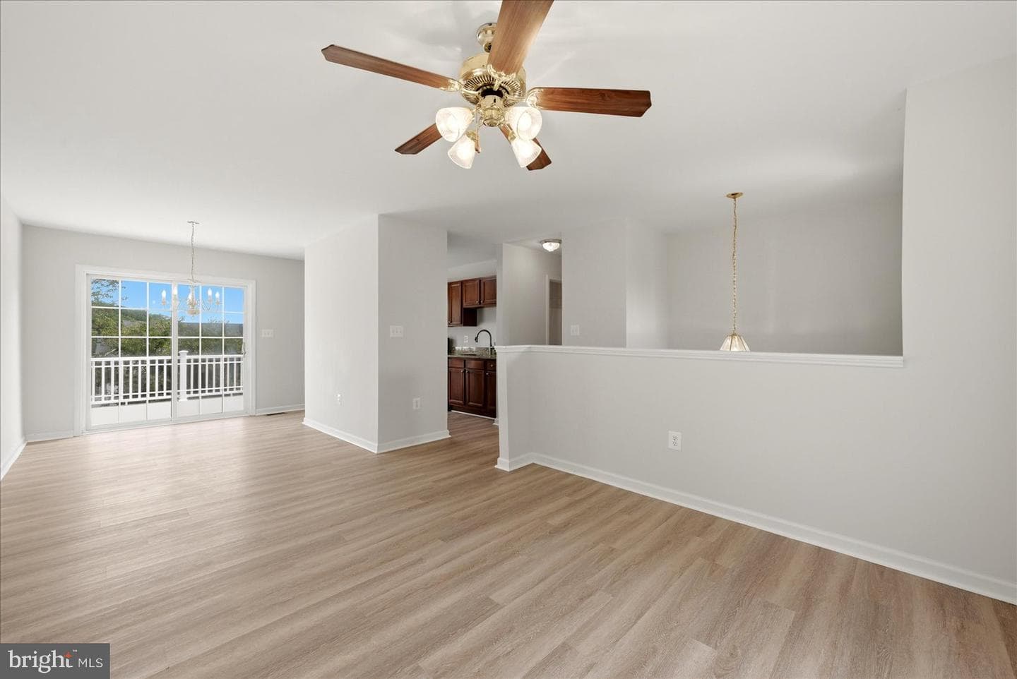224 Ford Circle photo 8