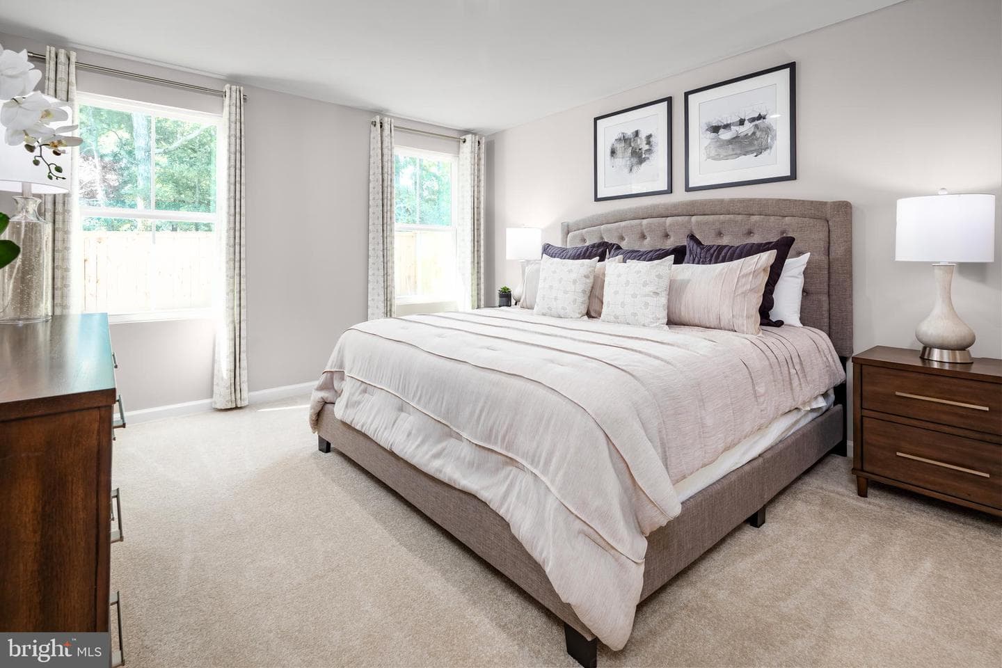572 Mutual Drive photo 8