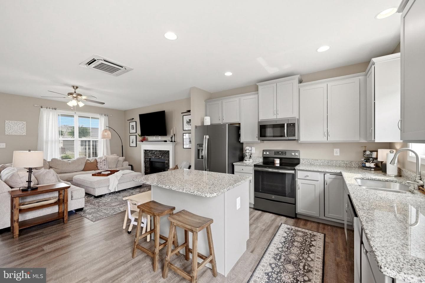 126 Kennedy Circle photo 17