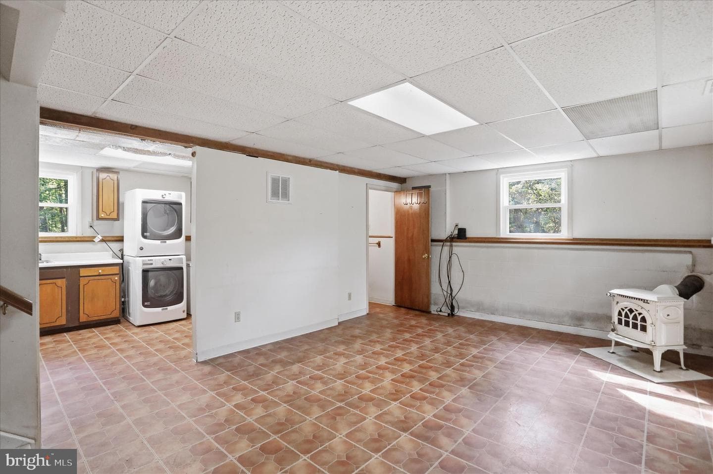 633 Halterman Drive photo 23