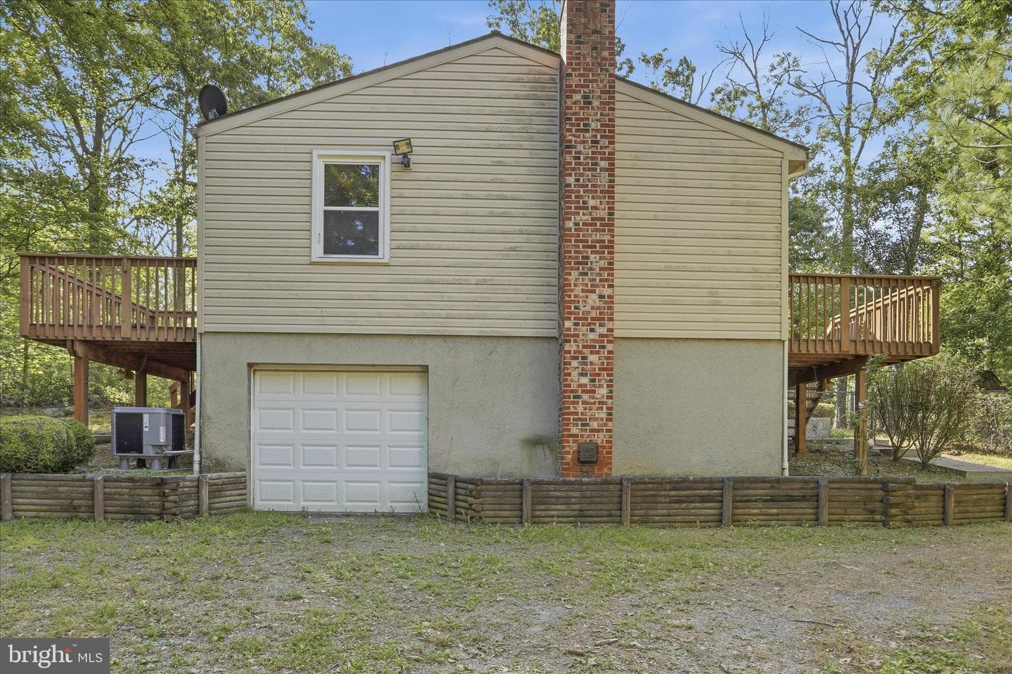 633 Halterman Drive photo 3