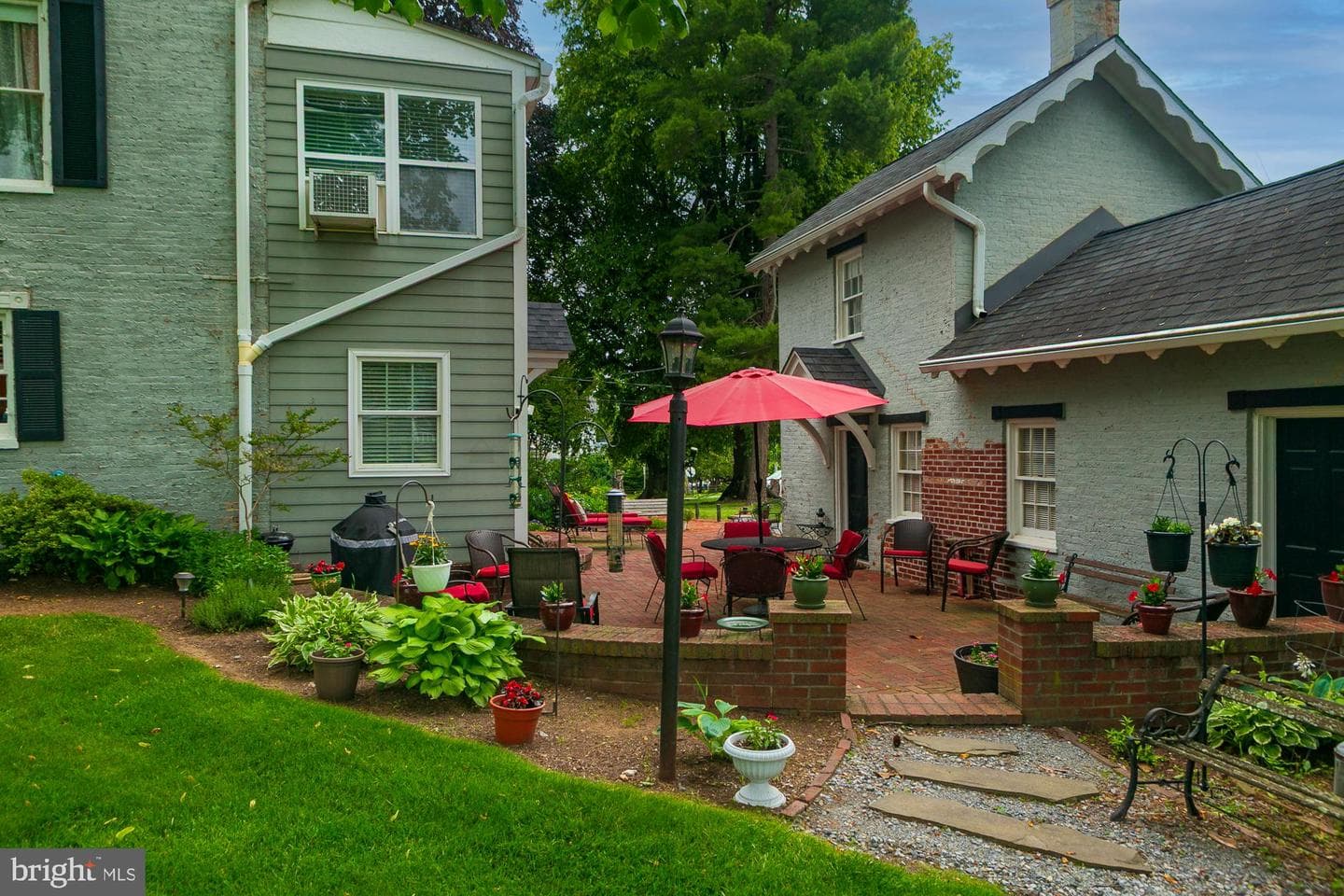 417 E Washington Street photo 15