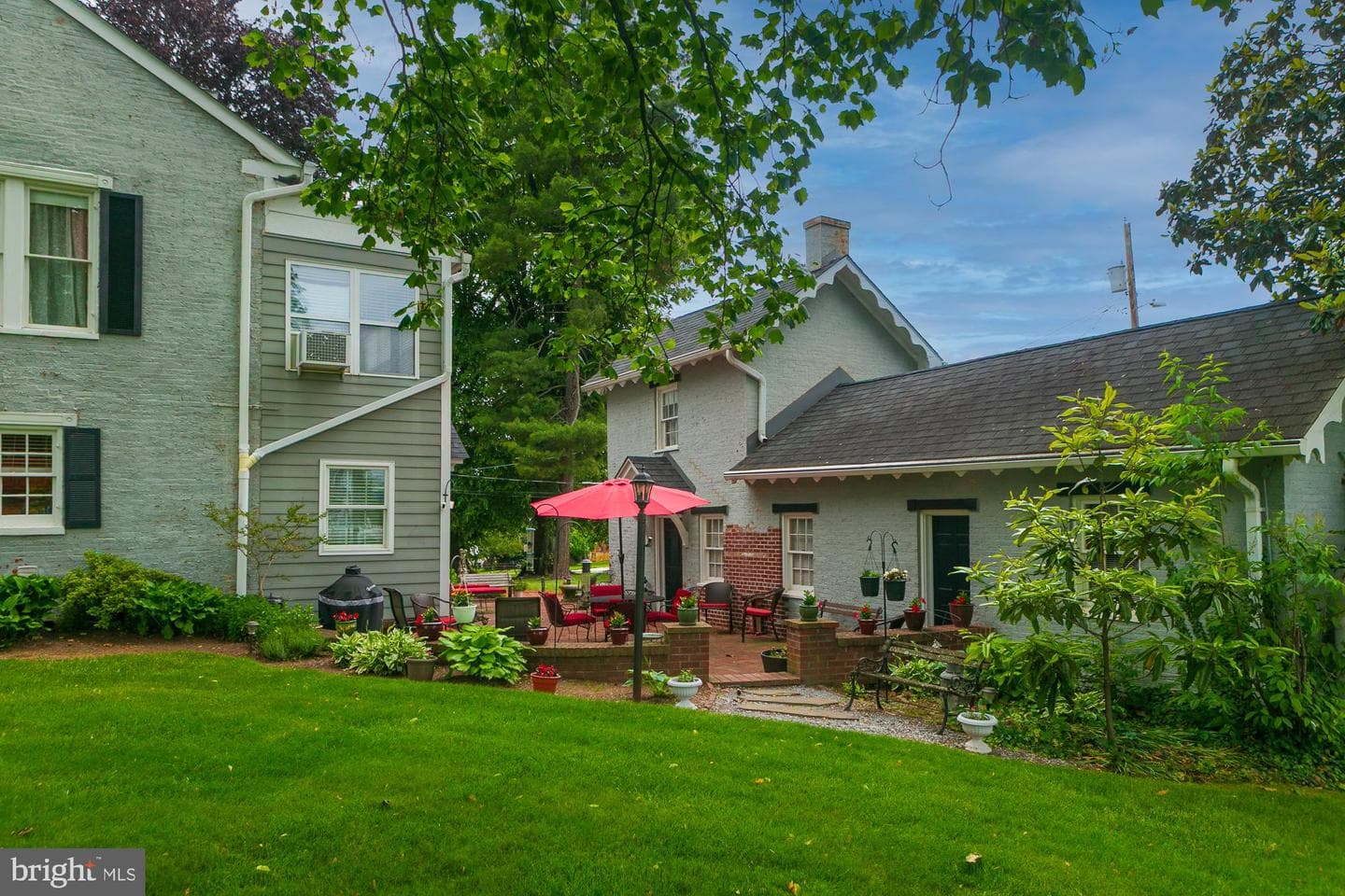 417 E Washington Street photo 16