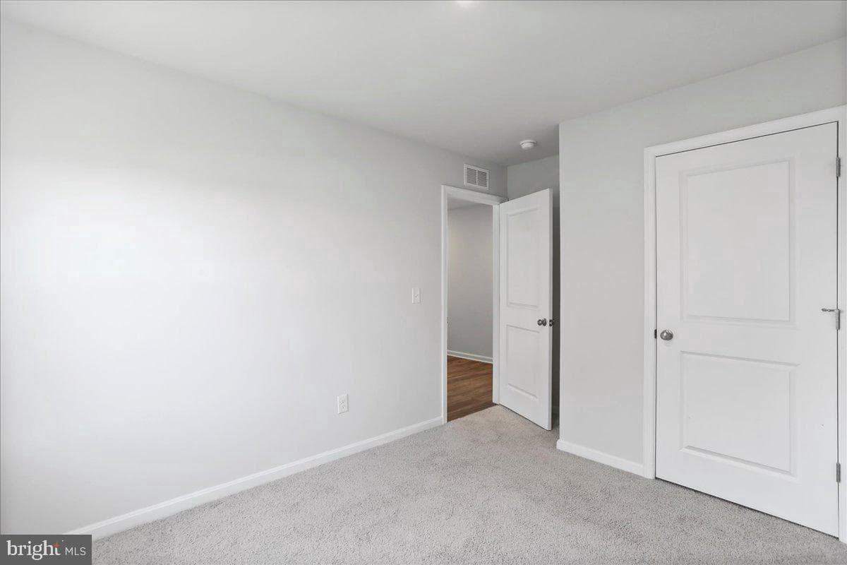 98 Saber Drive photo 17