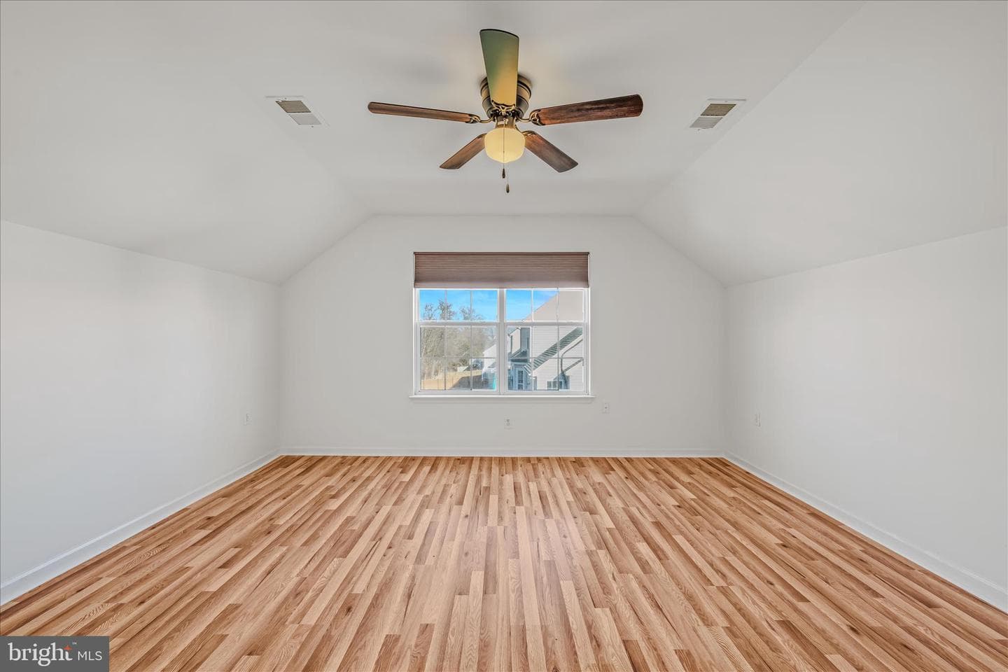 296 Kimberwicke Drive N photo 33