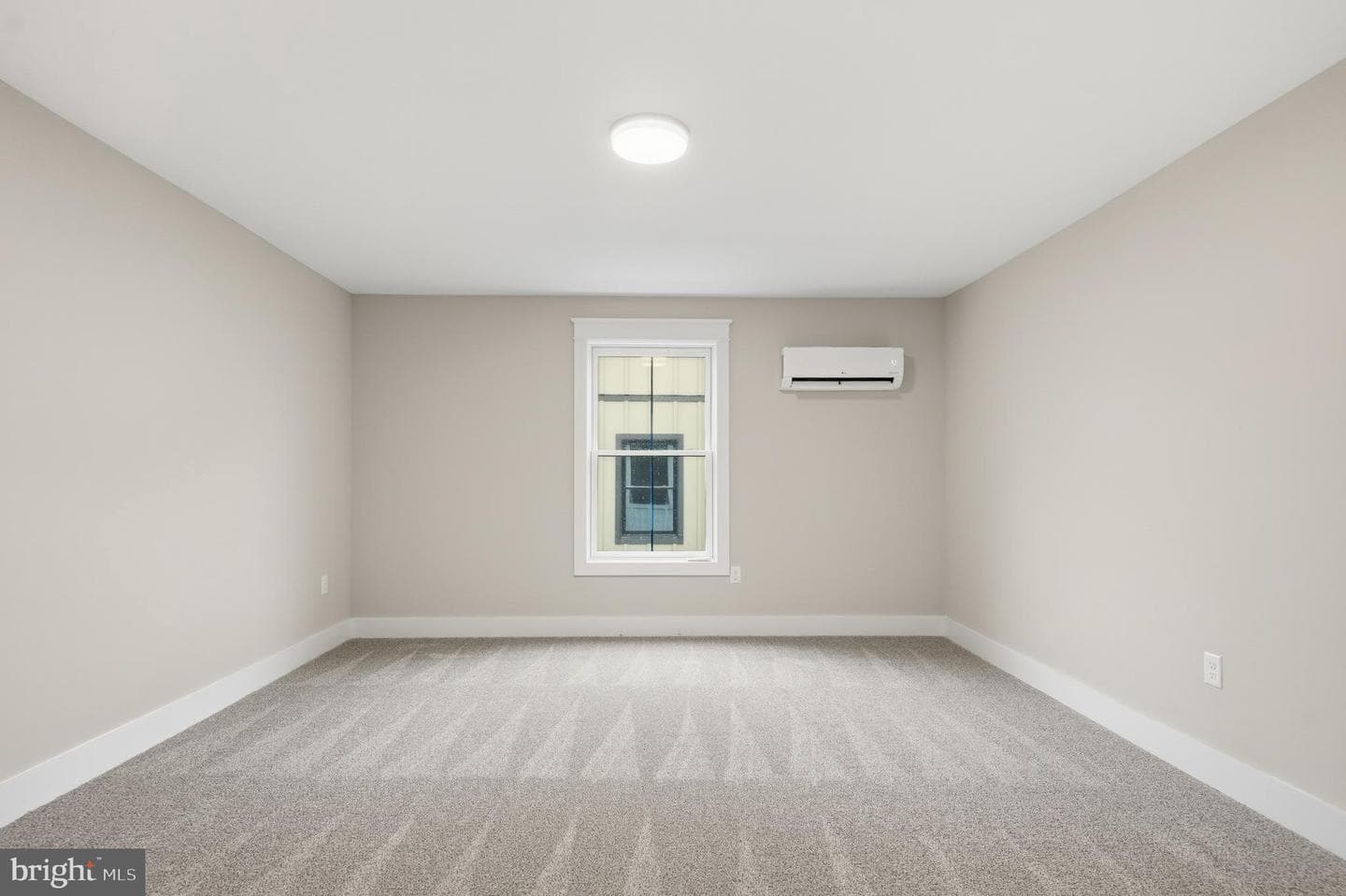 1035 Putnam Street photo 25