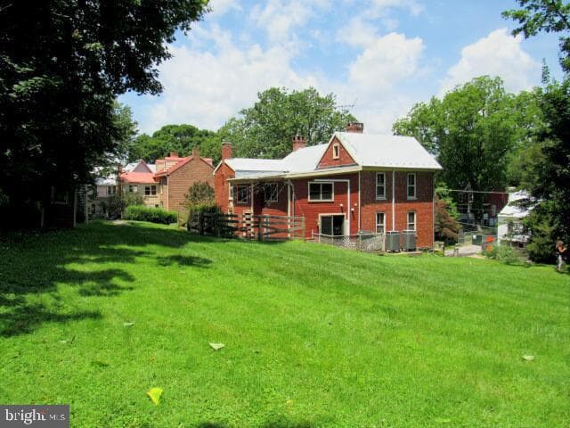491 Washington St photo 7