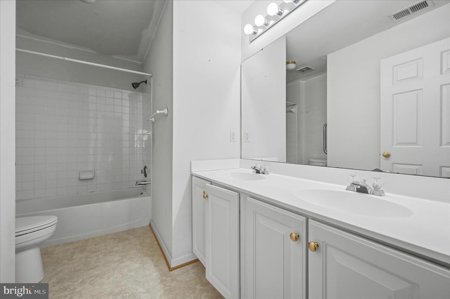 41 Pinehurst Court photo 38