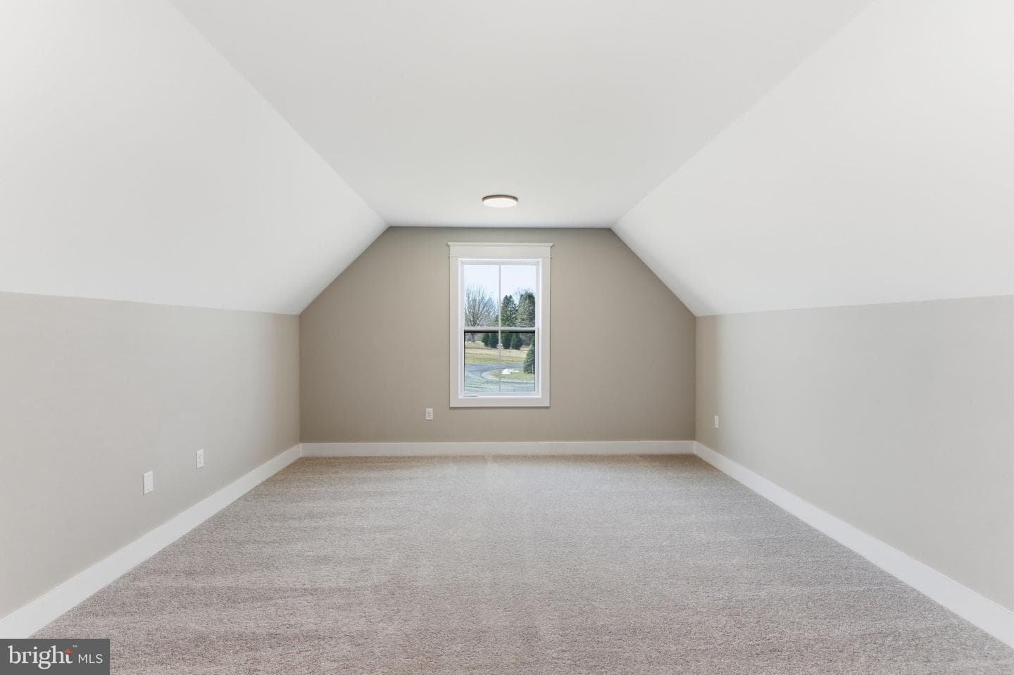 121 Oxbow Court photo 43