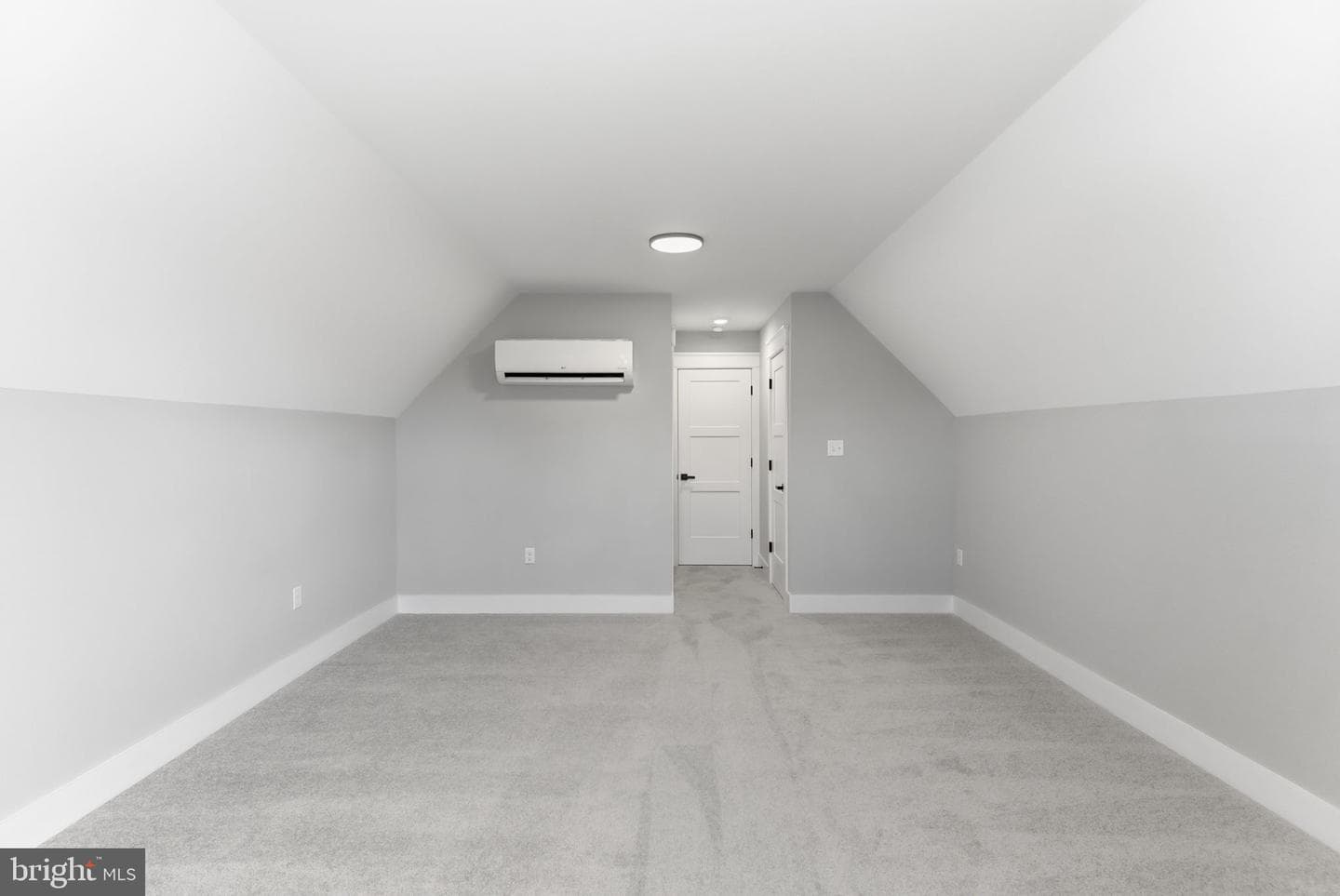 121 Oxbow Court photo 45