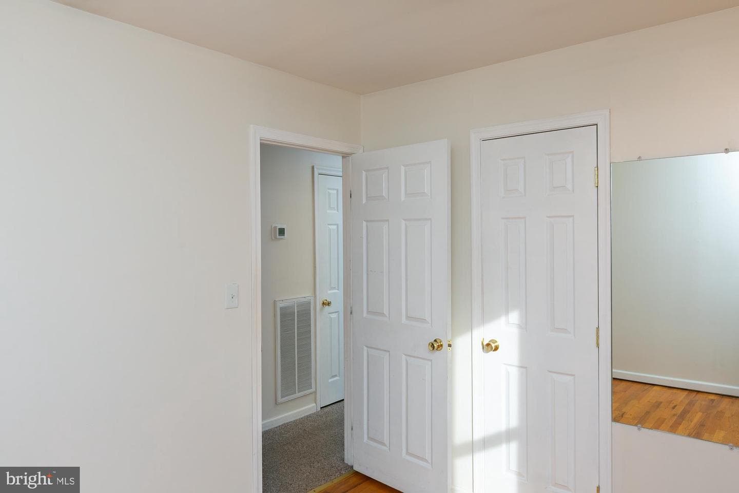 19 Cardinal Drive photo 32