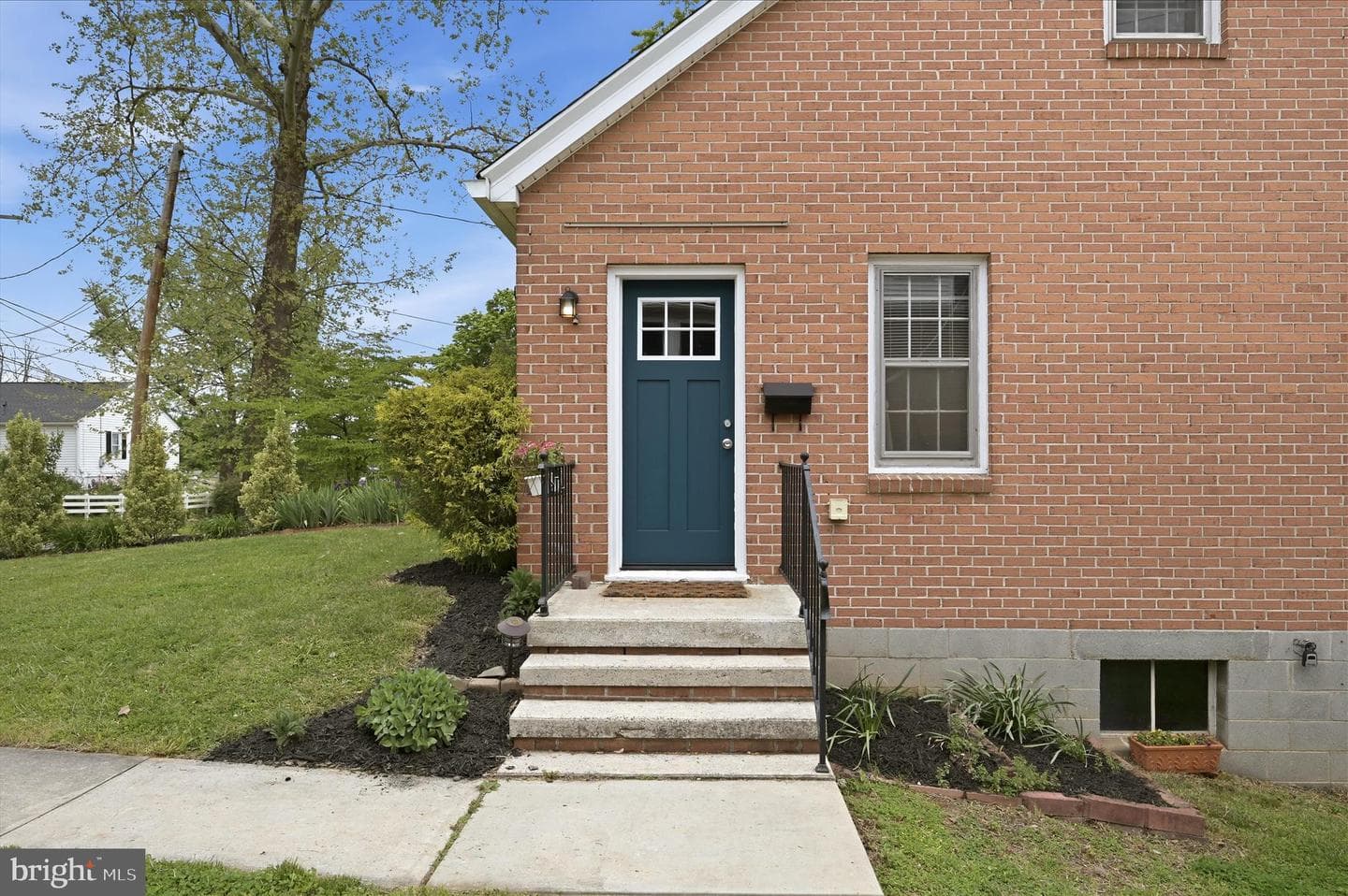 410 E Hunter Street photo 29