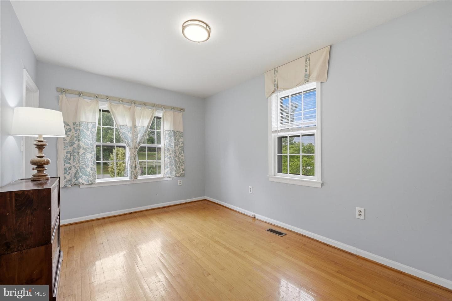 410 E Hunter Street photo 6