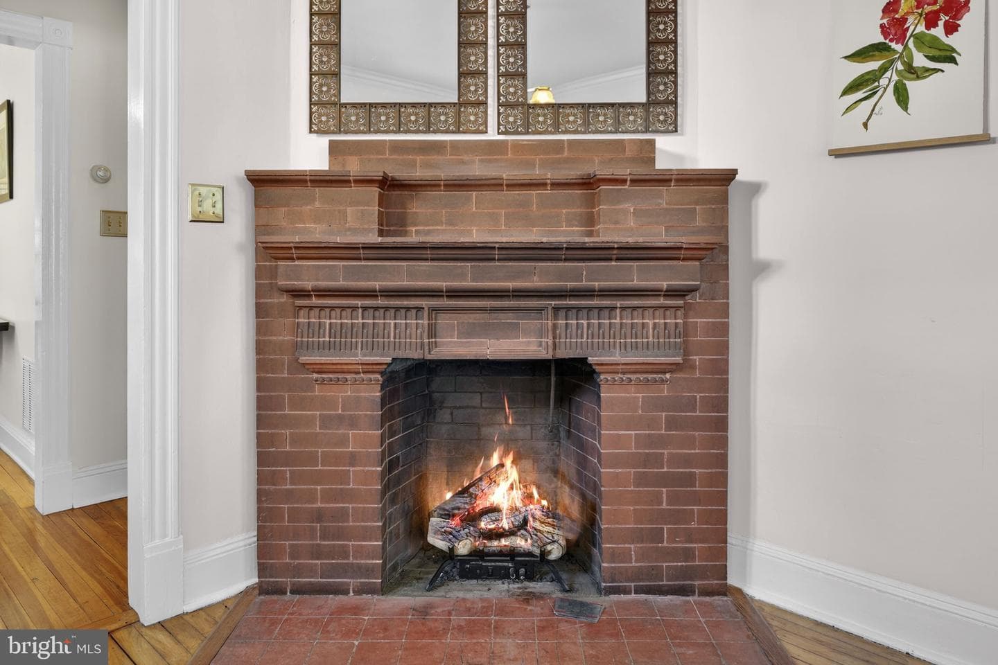 523 S George Street photo 16
