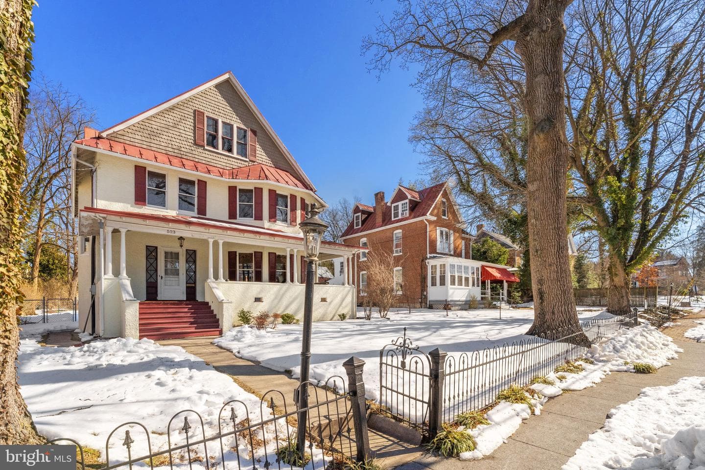 523 S George Street photo 6