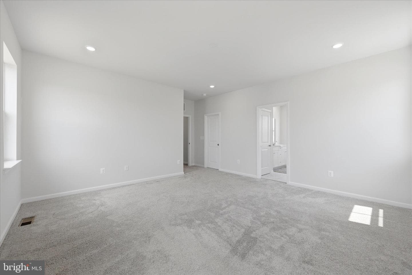50 Feldberg Drive photo 23