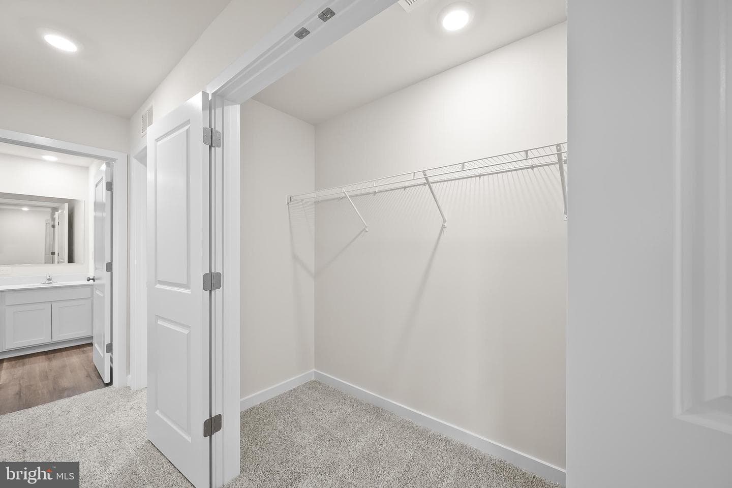 293 Eclipse Street photo 22