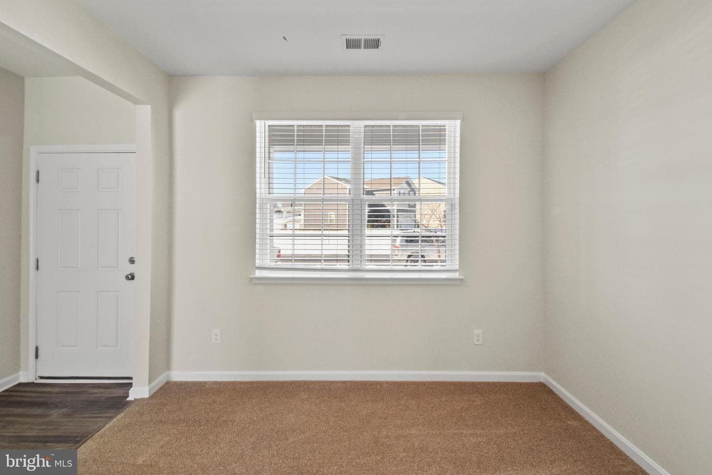 194 Gumspring Drive photo 2