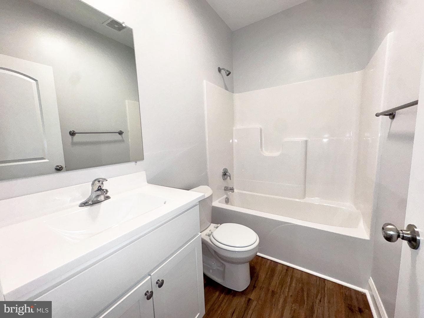 375 Burns Street photo 29
