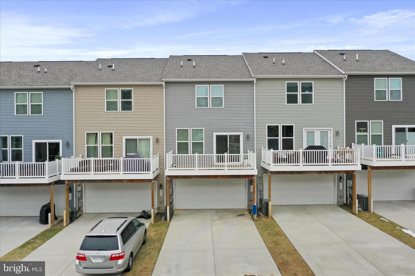 135 Presidents Pointe Avenue photo 35