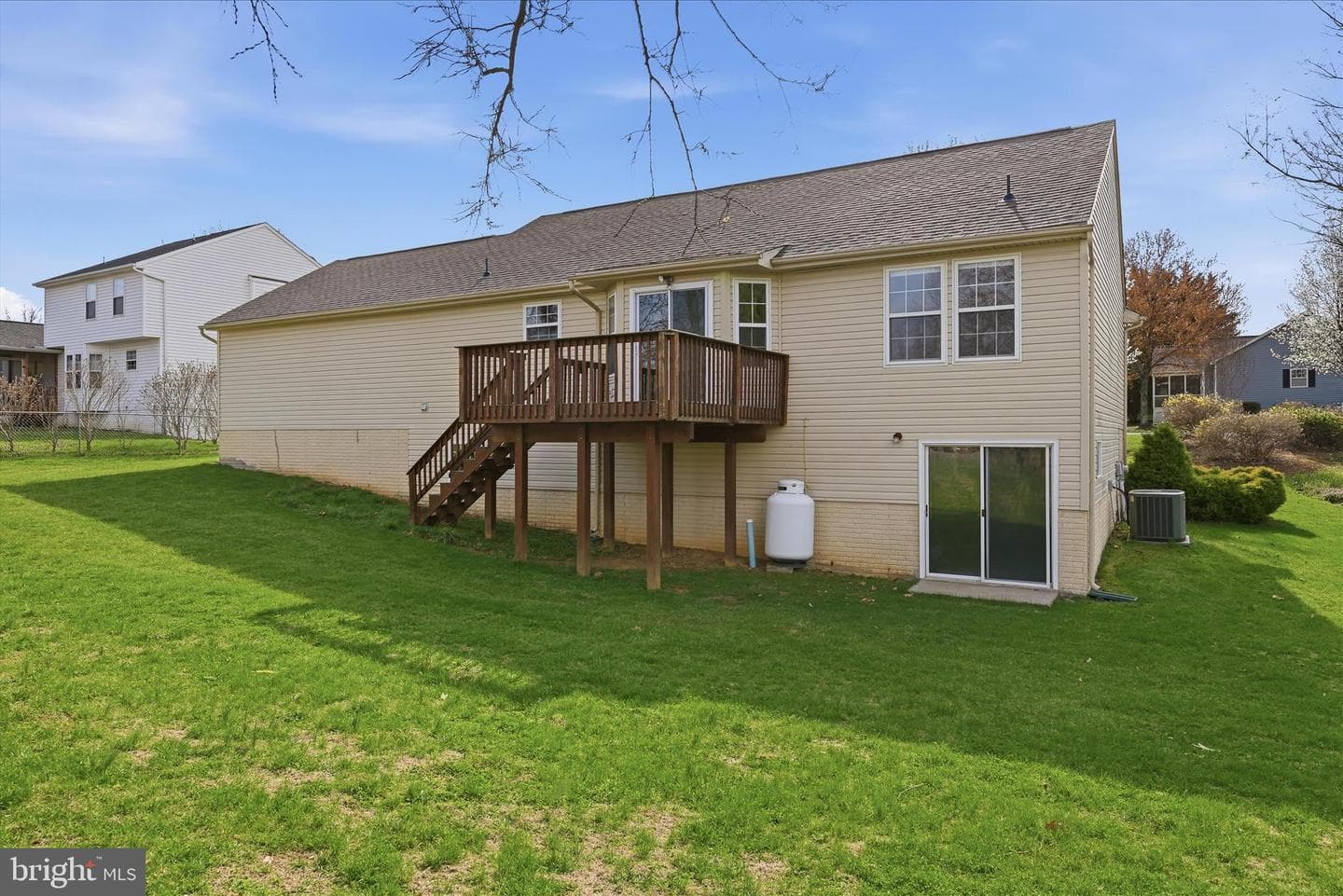 48 Altoona Way photo 2