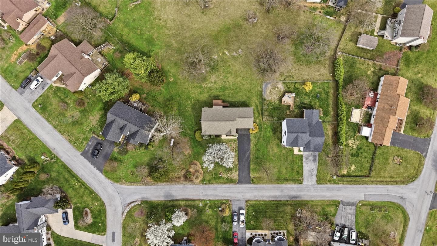 48 Altoona Way photo 54