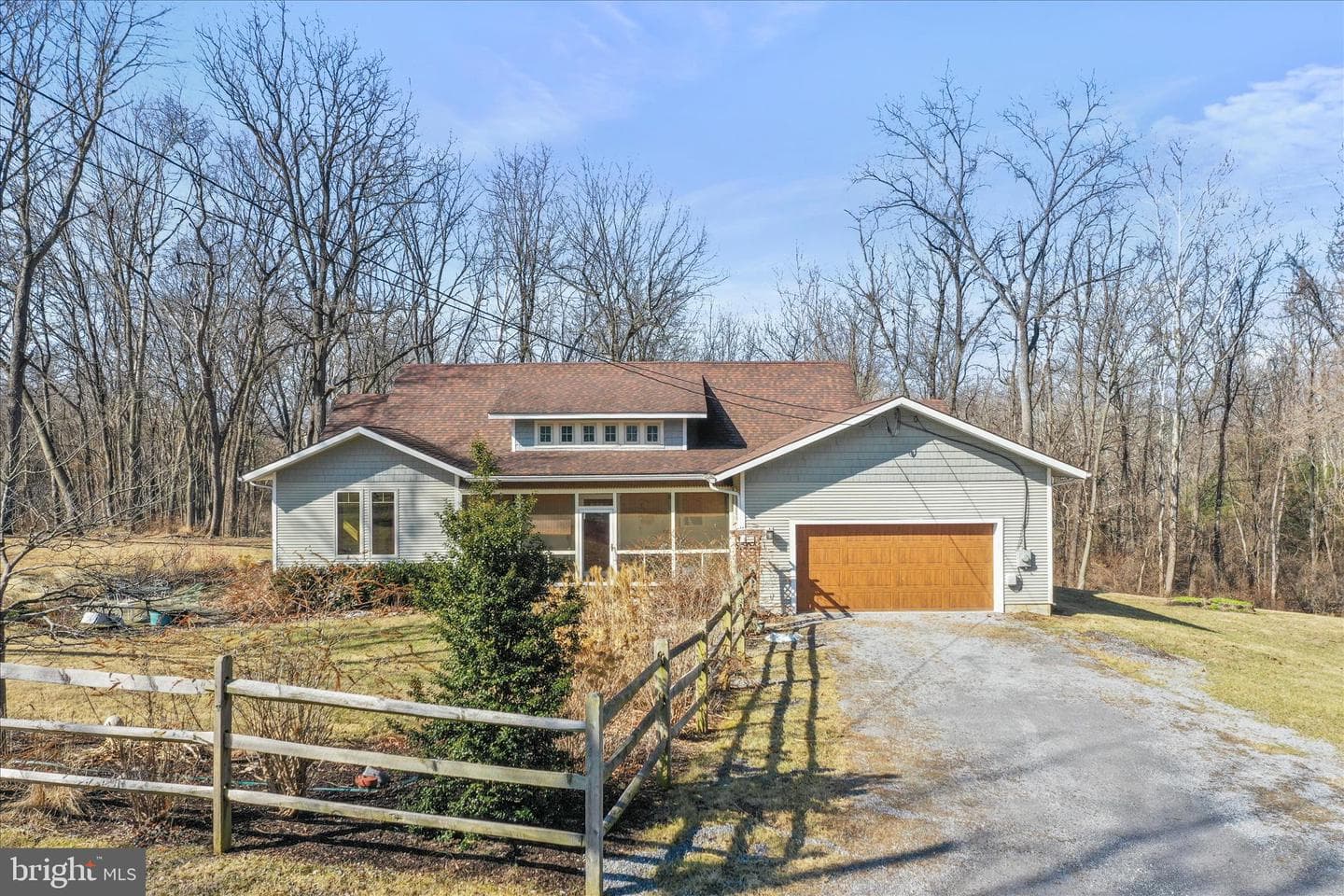 183 Byer Lane photo 3