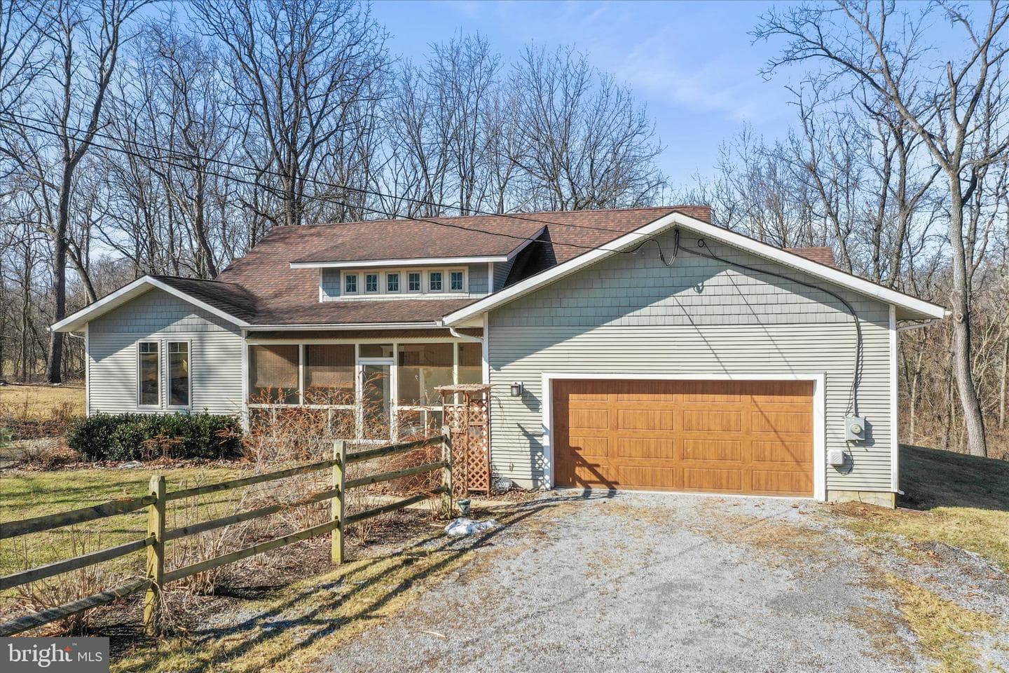 183 Byer Lane photo 4
