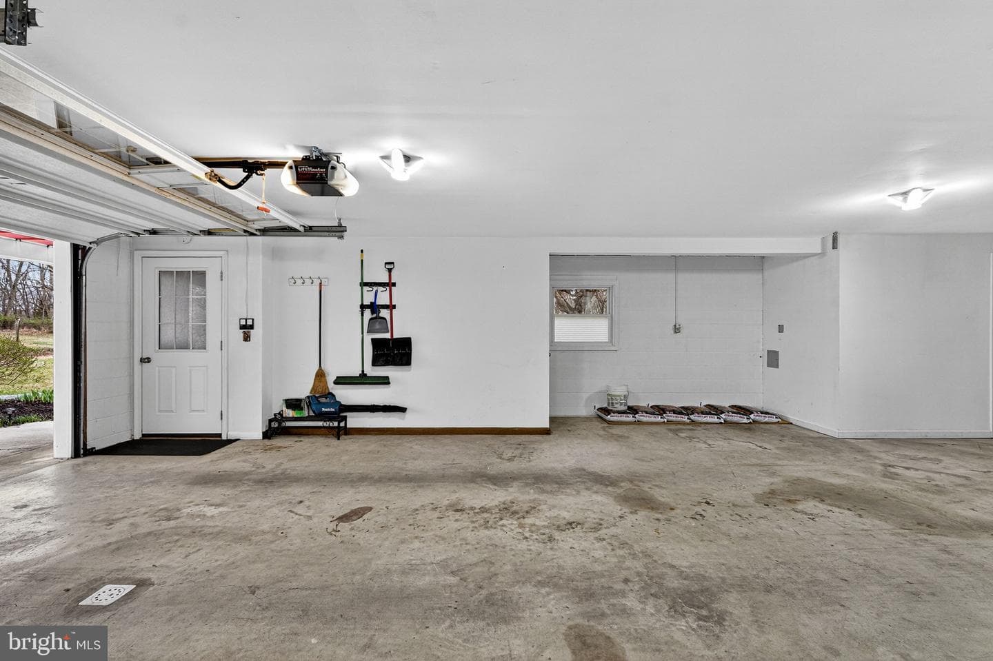 6864/6860 Engle Molers Road photo 96