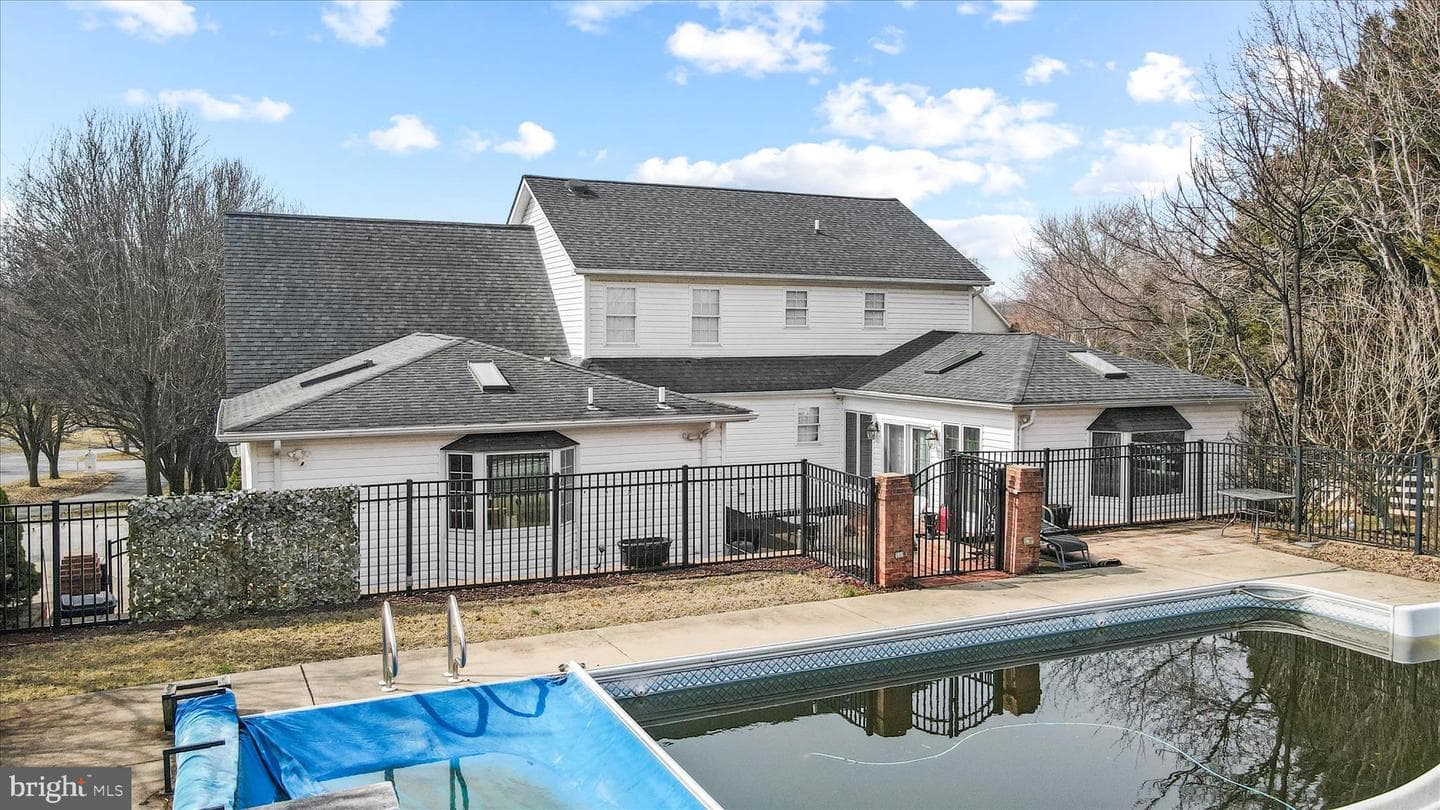 108 Foxhall Road photo 39